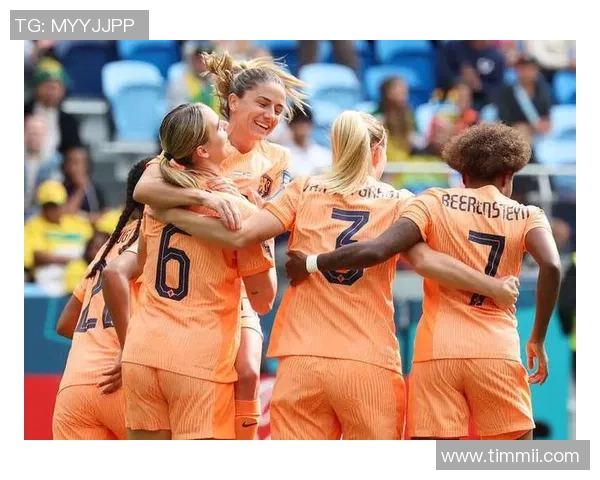 荷兰女足球星范德东克：从少年到世界舞台的闪耀之路