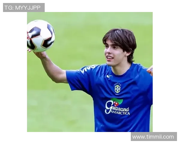 足球历史球星绰号的由来与影响分析：从金童到魔术师的传奇故事